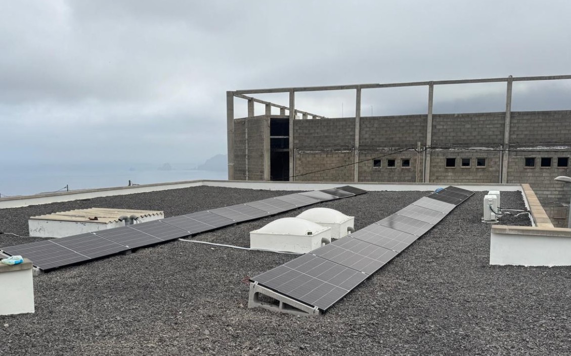 El Cabildo de El Hierro impulsa la eficiencia energética en el Centro de Día Ezeró